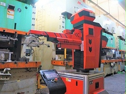 五金沖壓加工行業發展前景的兩大問題-沖壓五金廠