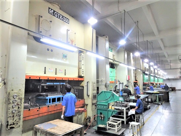 五金沖壓產線圖片