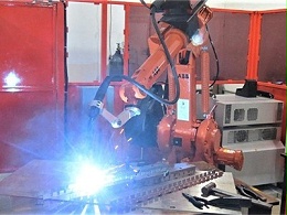 鈑金加工折床電氣保養-東莞五金制品公司