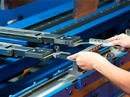 廣州五金沖壓件加工廠，6個沖孔翻邊技巧