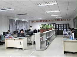 深圳五金沖壓廠，五金加工機(jī)械手操作8-誠瑞豐科技