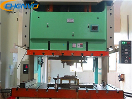 五金沖壓模具線切割哪家好，有這兩點