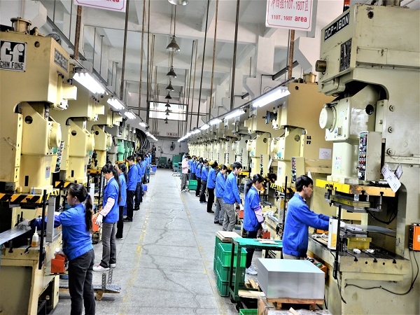 精密五金沖壓件生產圖片線