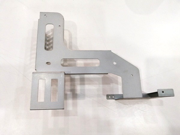 鈑金加工行業前景：設備、市場、管理縱向比較