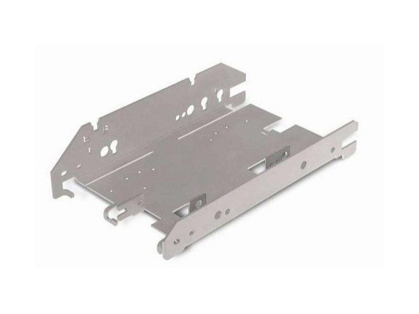 如何降低誤差，提高鈑金加工的精密度？