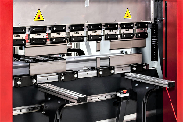 廣東五金沖壓模具加工廠，折彎件不達(dá)標(biāo)原因分析