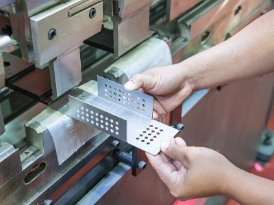 精密五金沖壓廠,沖壓拉伸件的破裂原因及預防 精密五金沖壓廠,沖壓拉伸件的破裂原因及預防