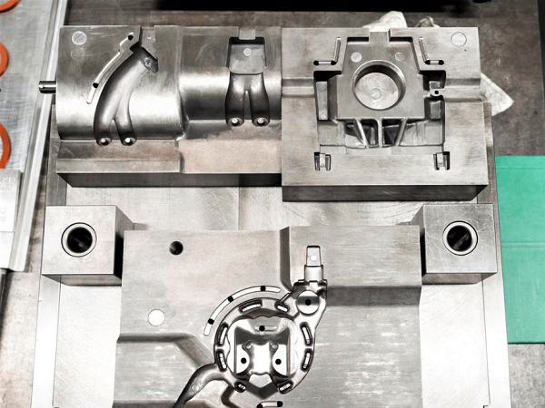 五金沖壓模具設備有哪些？_制模工藝工序