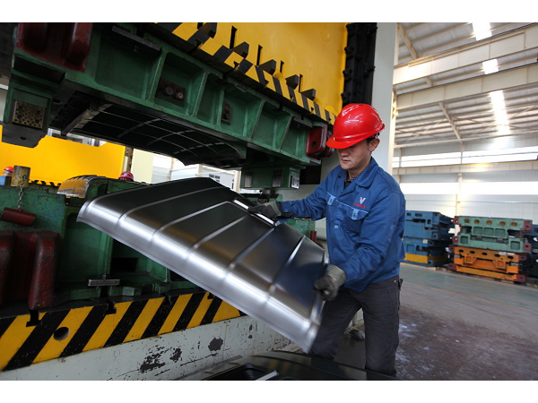 如何解決五金沖壓模具的批鋒問(wèn)題？