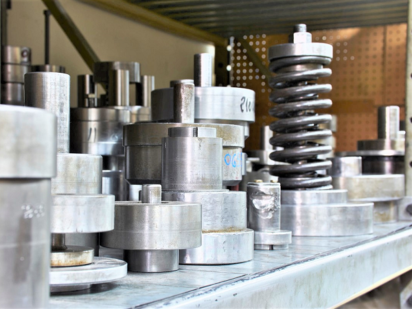 五金沖壓模具多少錢?外發加工價格_24小時報價 五金沖壓模具多少錢?外發加工價格_24小時報價