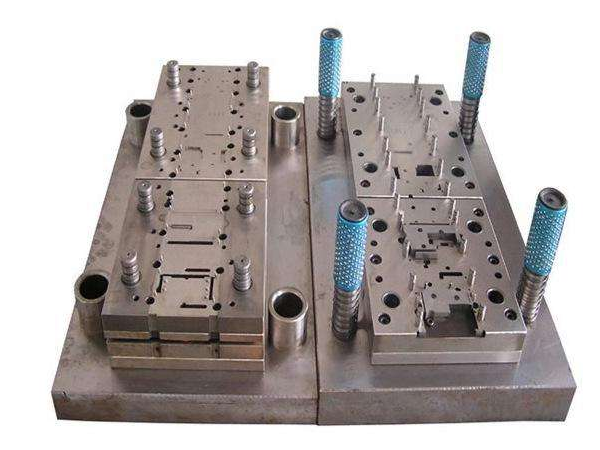 如何鑒定和提高沖壓模具質量