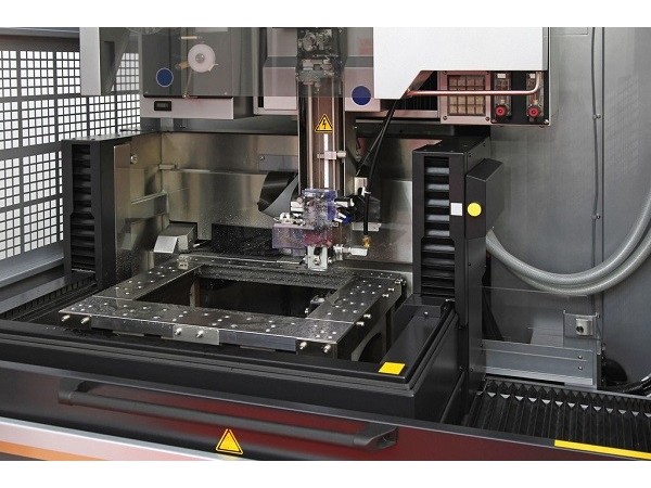 深圳五金沖壓廠，連續(xù)模設(shè)計(jì)要點(diǎn)-誠(chéng)瑞豐五金制品公司