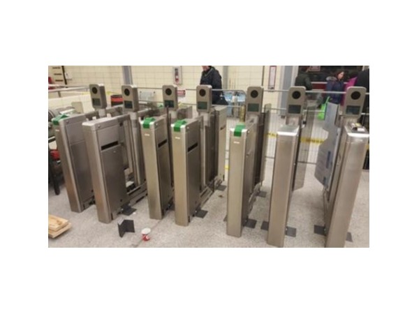 高明區鈑金加工廠的道閘加工和冷水機外殼生產 高明區鈑金加工廠的道閘加工和冷水機外殼生產